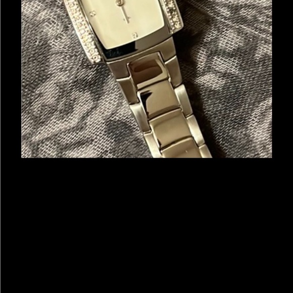 Skagen silver watch with saworkian gemstones. New - Picture 9 of 9